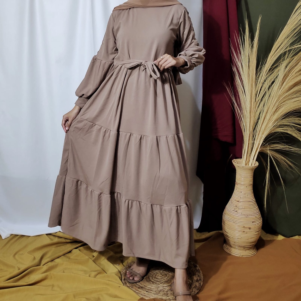 Gamis Wanita Lengan Panjang Fashion Muslim Devi Fit  L-XL Lingkar Dada 100cm Panjang 130cm-DeviButton Mocca