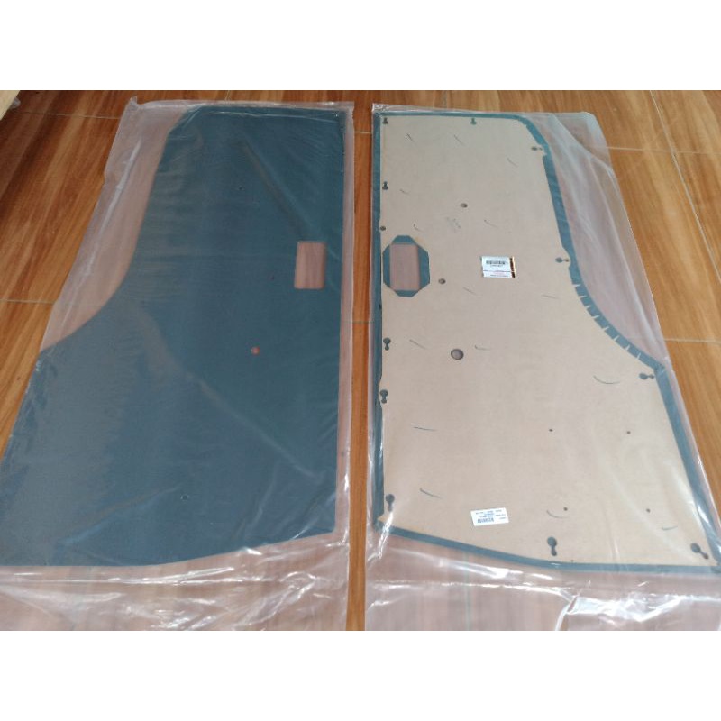 Doktrin L300/Daun pintu L300 original Mitsubishi harga satu set kanan kiri