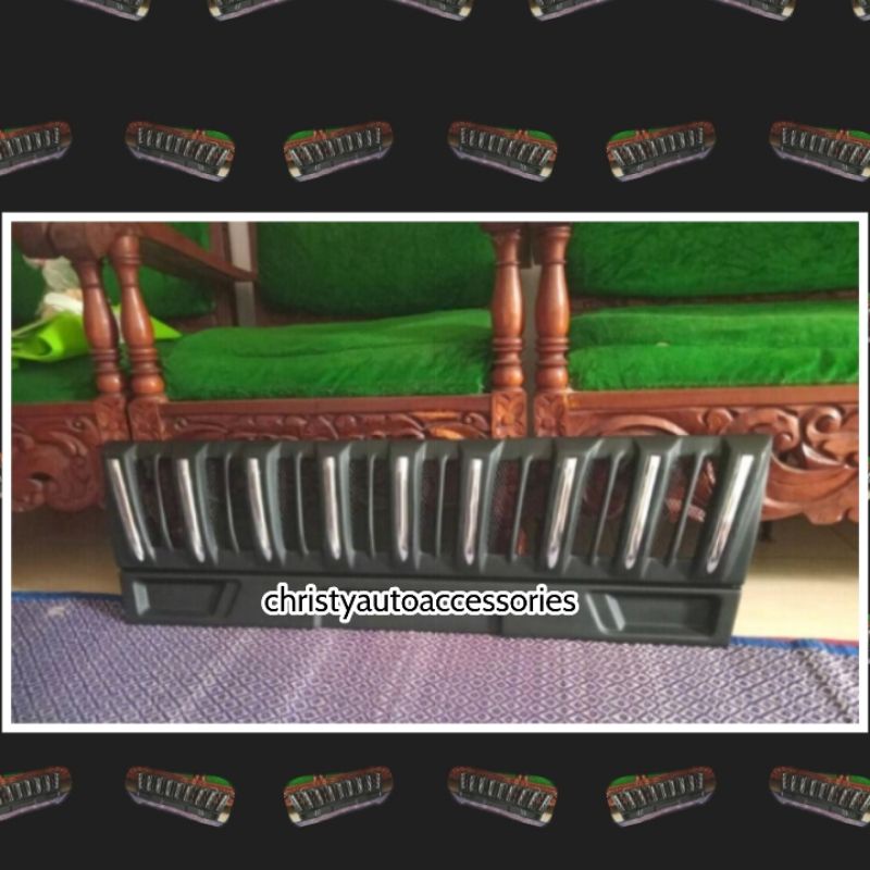 Grill Mitsubishi L300