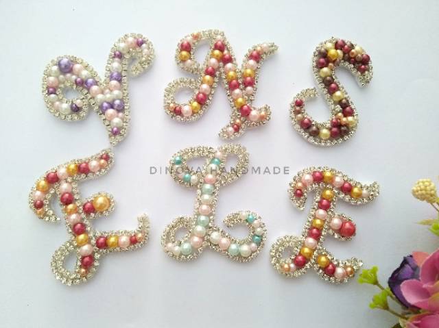Bros huruf mutiara.bros initial.bros nama/bros nama/bros huruf/bros dada/bros cantik by dinova store-8