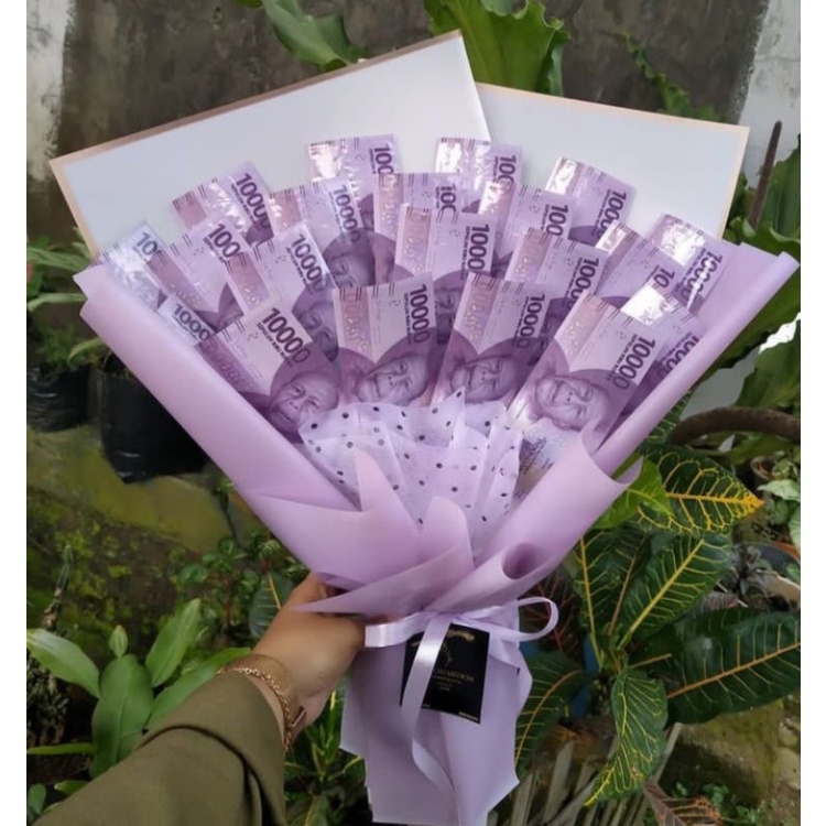 

Buket Uang / Buket Wisuda / Kado Ulang Tahun