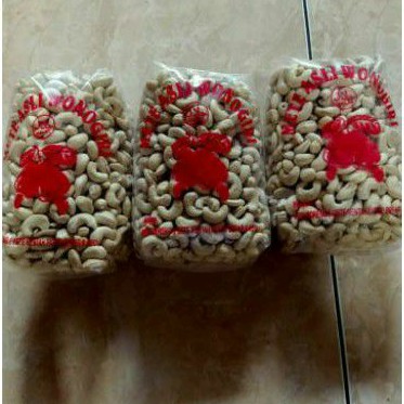 

KACANG METE MENTAH WONOGIRI SUPER JUMBO