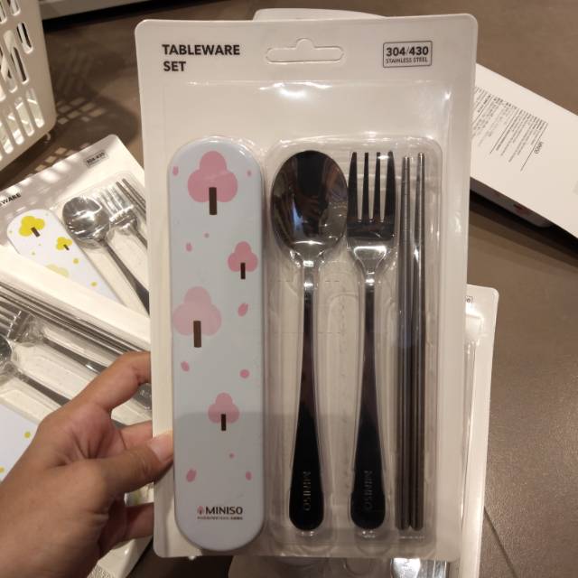 Produsen Cutlery Set Miniso / Tableware Set 3 Warna VR8d5gfEgyD5p
