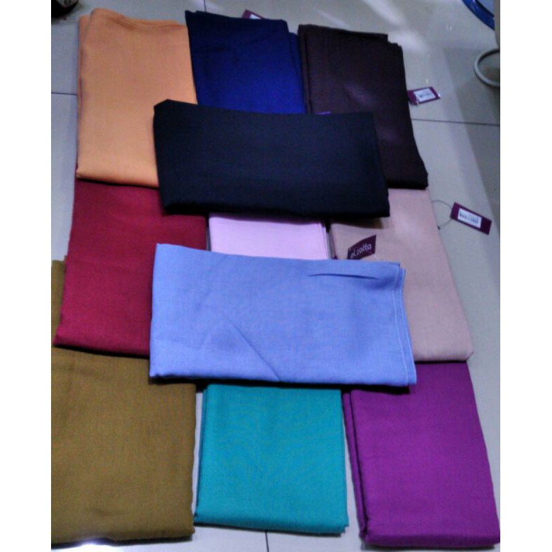hijab segi empat polos elzatta
