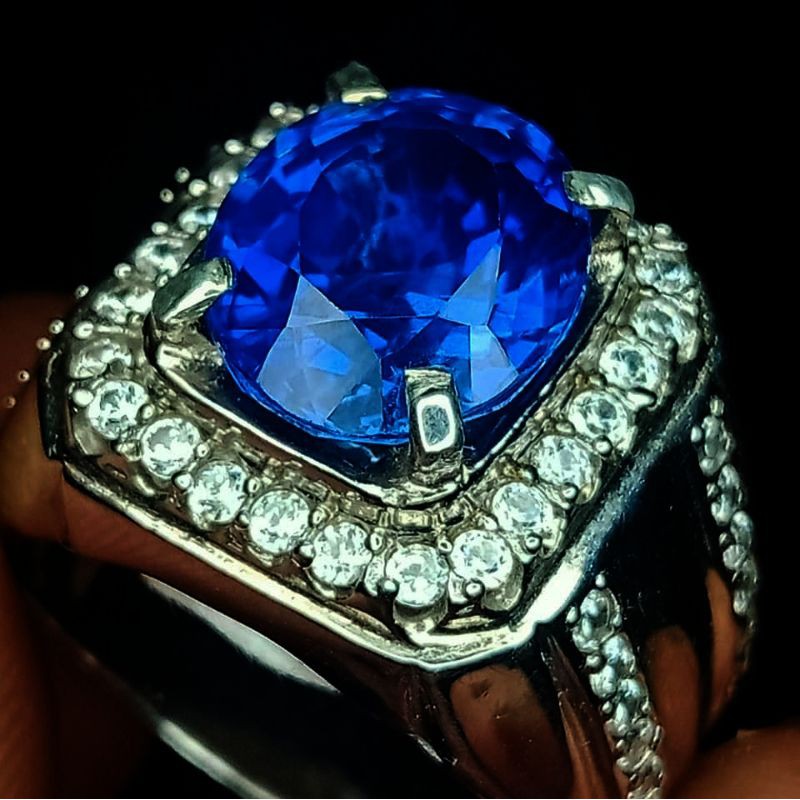 ROYAL BLUE SAPHIRE SRILANKA 5,03 CRT