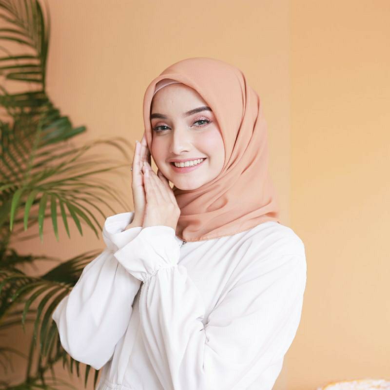 HIJAB SQUARE SEGIEMPAT By VONNY BROWN