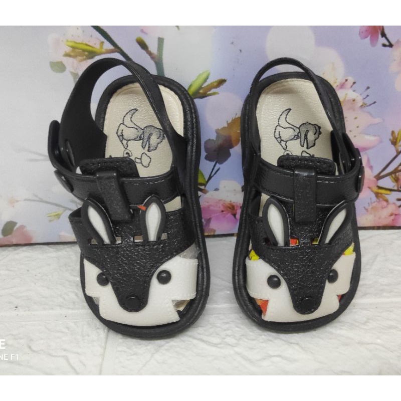 SANDAL ANAK TALI JELLY IMPORT 25-30 buat anak kesayangan kita dengan motif kelinci