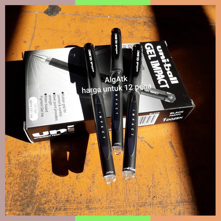 

Uniball. Pena Gel Impact. Um153S. Hitam