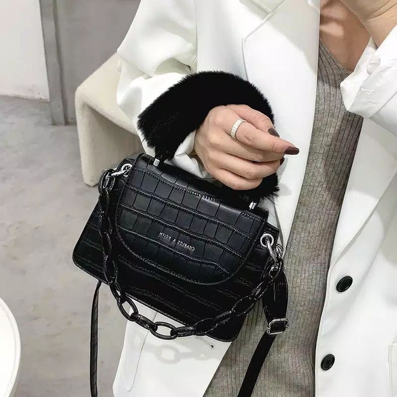 Tas Selempang Croco Glossy Rantai Import PremiumTas Selempang Croco Glossy Rantai Import Premium