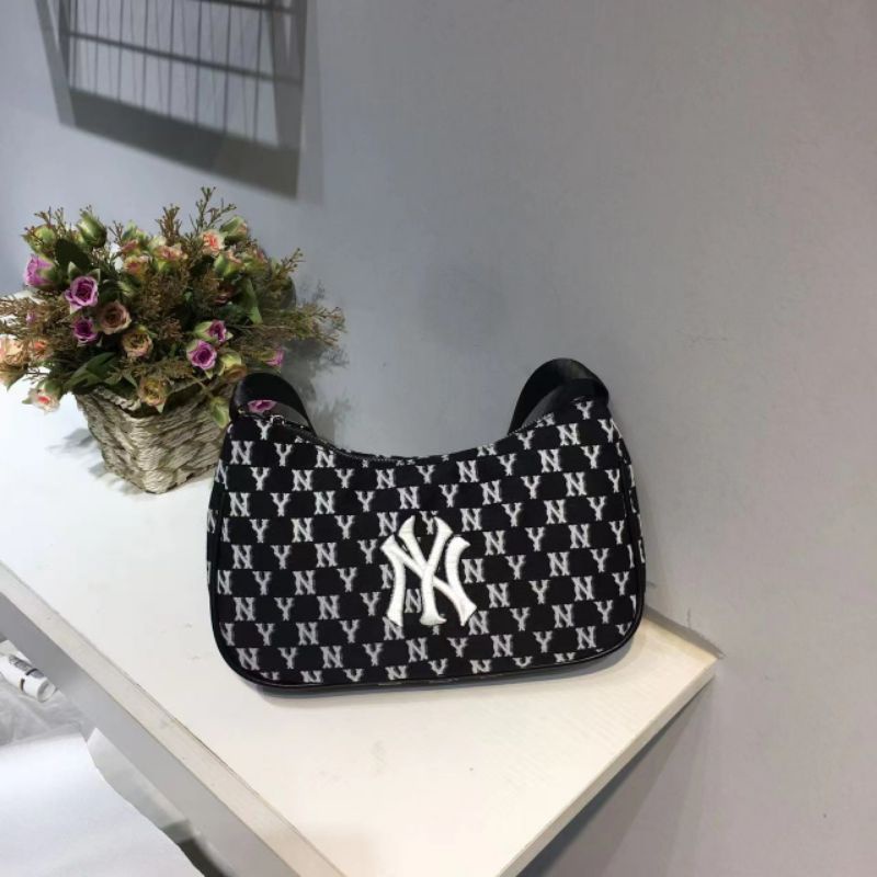 PGBAGS-TAS BAHU WANITA BORDIL NY/MLB MONOGRAM JACQUARD HOBO BAG YANKESS IMPORT/PREMIUM#188444