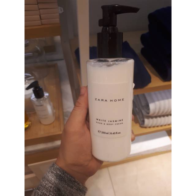 Handbody cream Zara home 250ml White jasmine /hand and body lotion