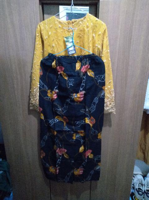 Couple Narendra Couple Batik Sarimbit Brukat