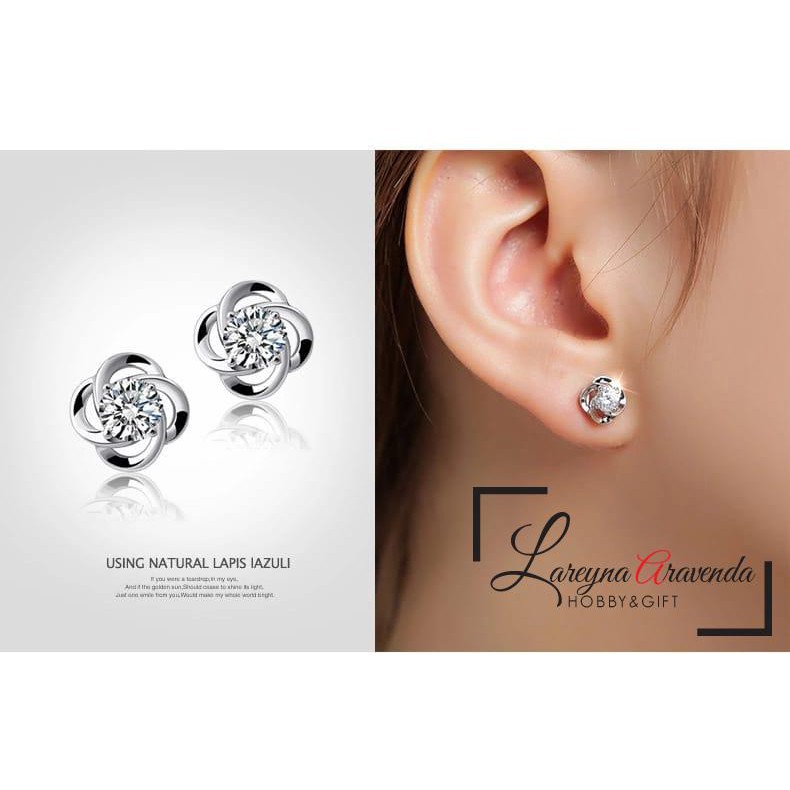Anting Wanita Titanium Model Bunga Kristal Crystal Anti Karat Non Alergi AT020-1