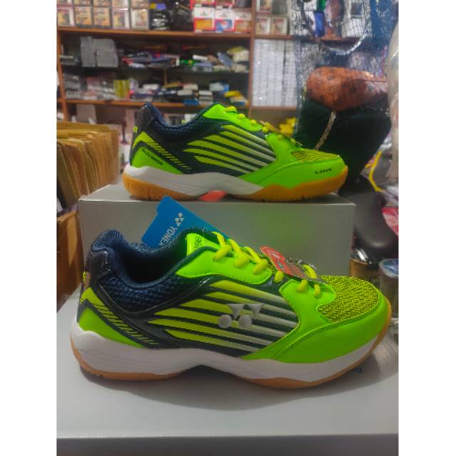 sepatu badminton yonex 777 limited edition