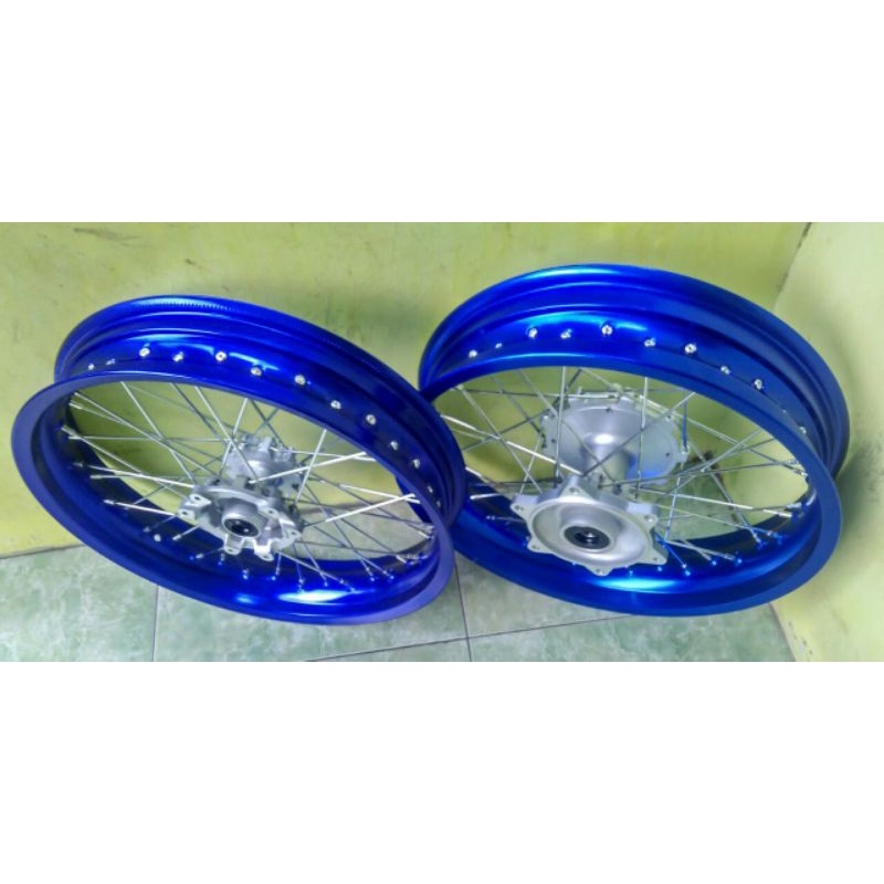velg set supermoto honda crf 150L warna biru