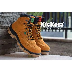 Dijual kickers boot safety  sepatu gunung sepatu kerja sepatu lapangan         Limited