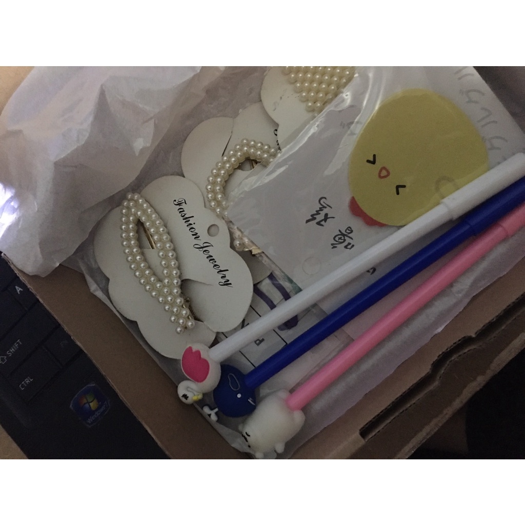 

Pulpen Note Aksesories 1 Box Gift Lucu