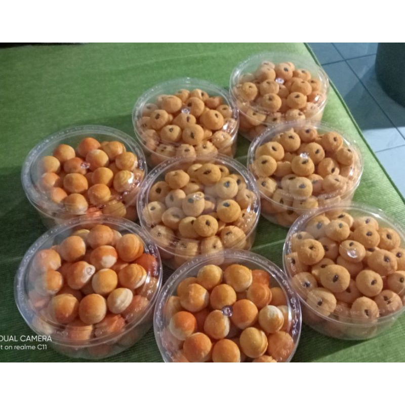 

Aneka kue kering kokies kacang nastar ori nastar keju putri salju castengle monde susu putri salju kue kacang