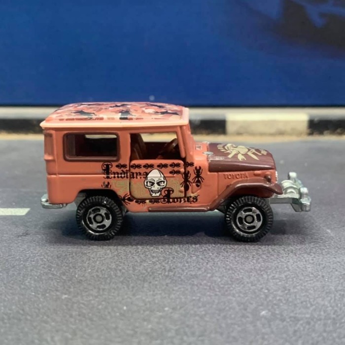 Tomica Disney Indiana Jones Toyota Land Cruiser