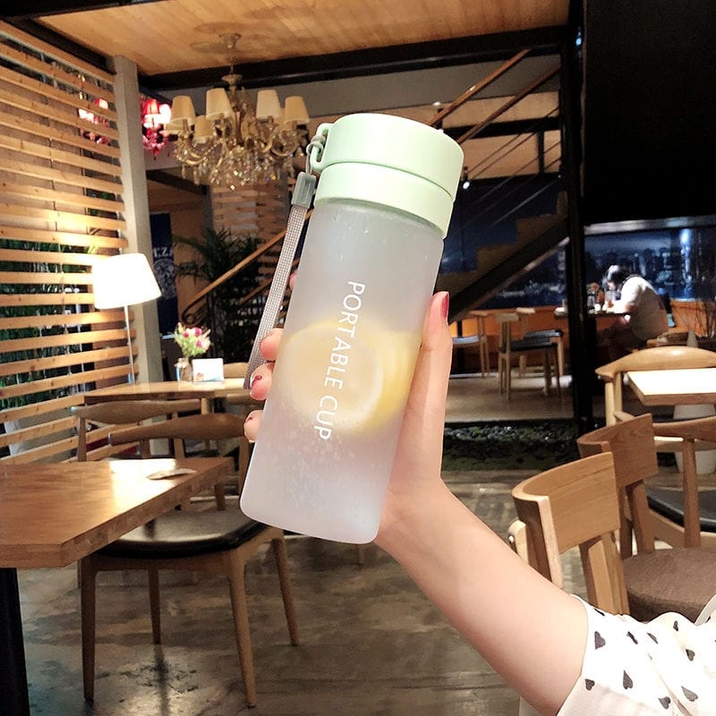 FREE BUBLE WRAP - Botol minuman 600 ML Portable Cup import - Botol minum murah High Quality