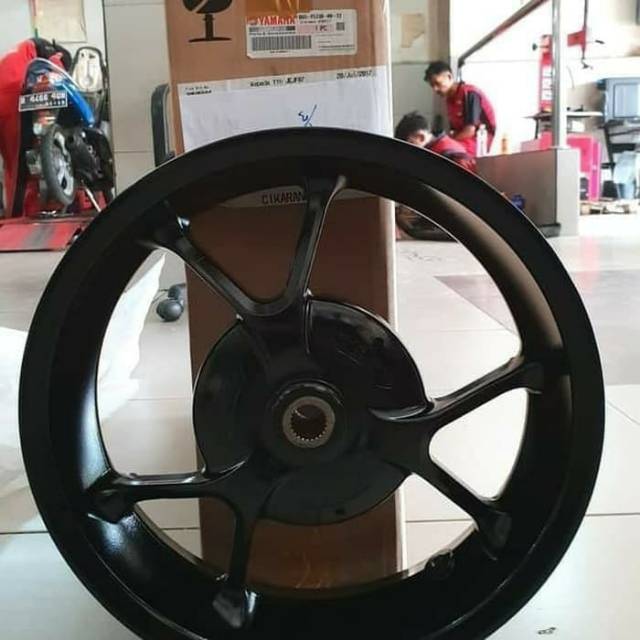 Velg belakang yamaha Lexi hitam original B3F-F5338-00-33