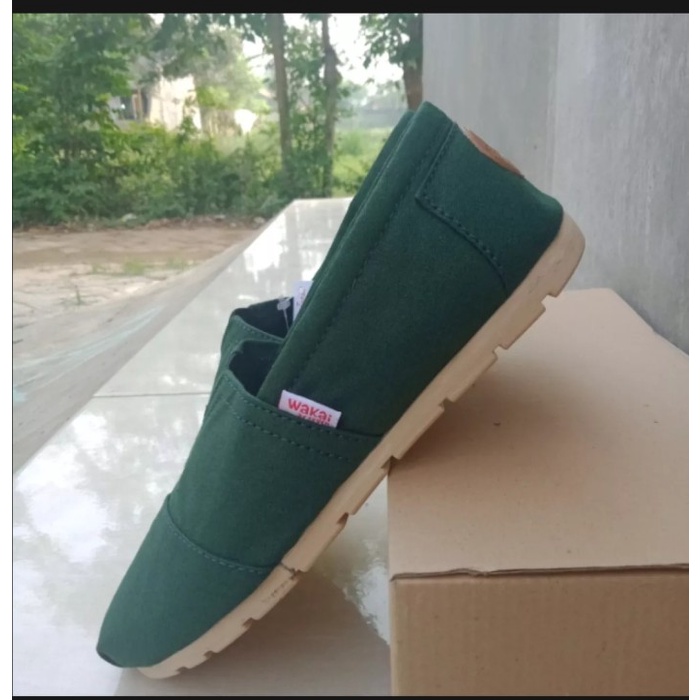 Sepatu Wakai Slip On Pria Wanita Full Green Army - 36
