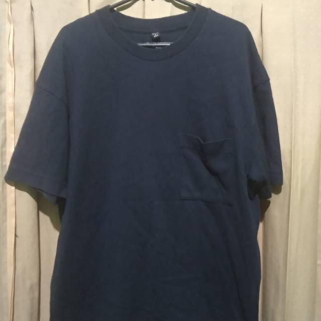 T-shirt uniqlo polos side pocket original