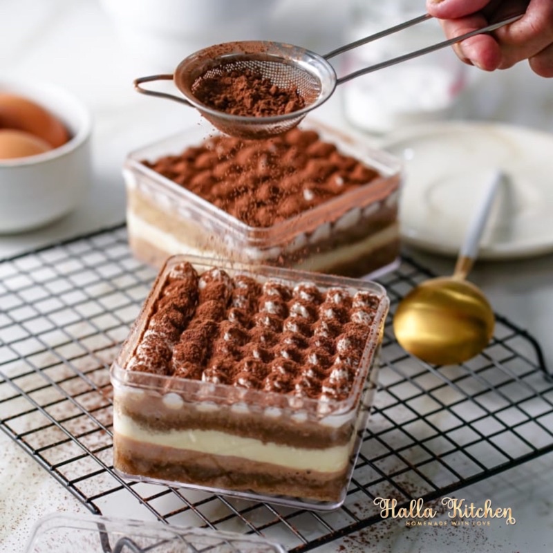 Tiramisu Dessert Box