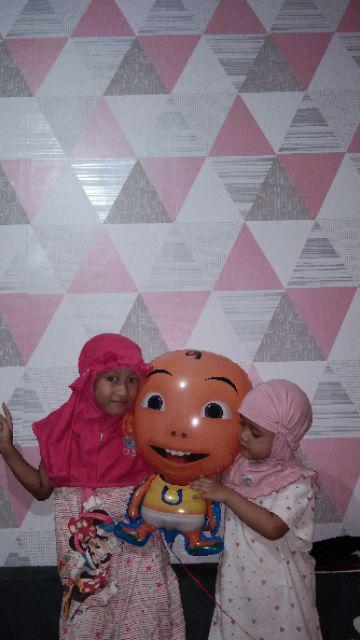 Wallpaper Pink Segitiga Abu  Wall Sticker Dinding 9m X 45cm
