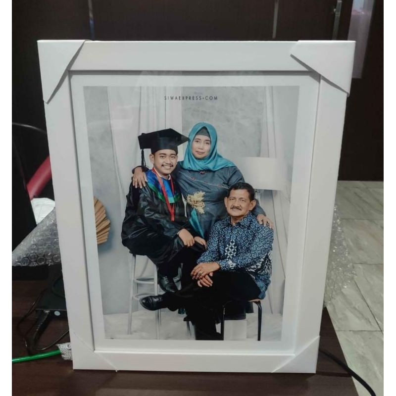 

Bingkai Foto Gratis Cetak Ukuran A3 + Laminating Kanvas