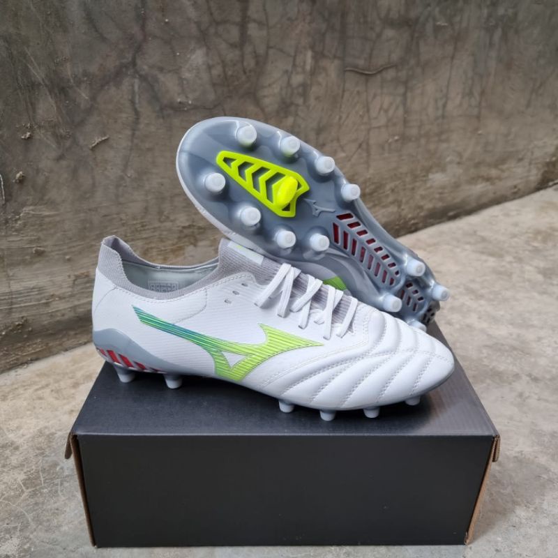 Sepatu Bola Mizuno Morelia Neo 3 Beta White cyber