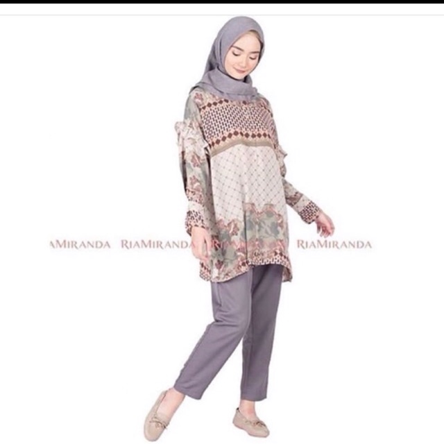 Magi top beige ria miranda