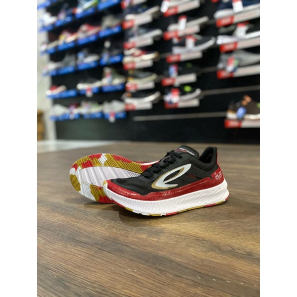 910 Geist Ekiden SE