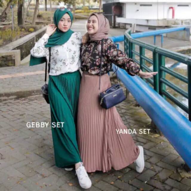 Rok plisket panjang . Pleated skirt. Rok kuliah. Rok wanita premium