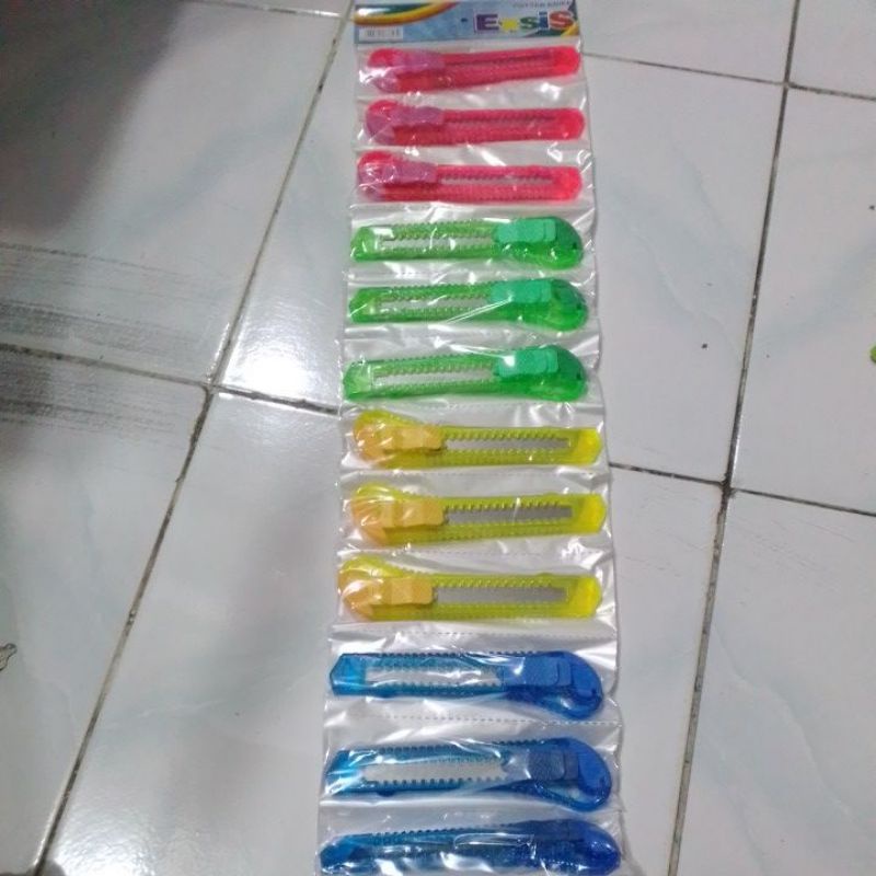 

Silet Cutter Exist BESAR panjang 14cm isi 12 pcs