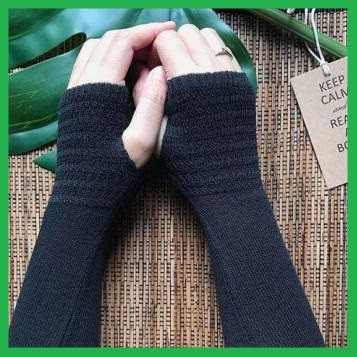 Handsock Rajut Premium Fingerless Jempol Manset Rajut Lubang Jempol Syari Panjang 35 Cm Bolak Balik