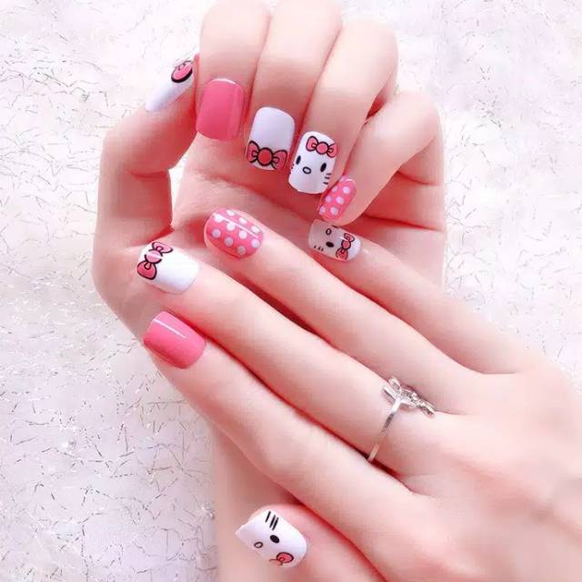 KUKU PALSU BOK ISI 12PCS / MAINAN Set Kuku Palsu Dengan Lem Fashion Acrylic multi Design Nail Art Free Lem