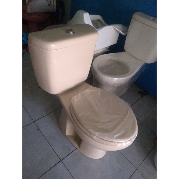 closet duduk merk toto cw660j