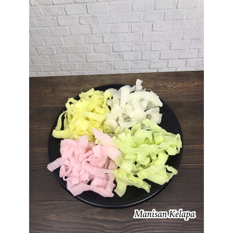 

MANISAN KELAPA 500 GRAM MANISAN KELAPA KERING WARNA WARNI SNACKY MEDAN