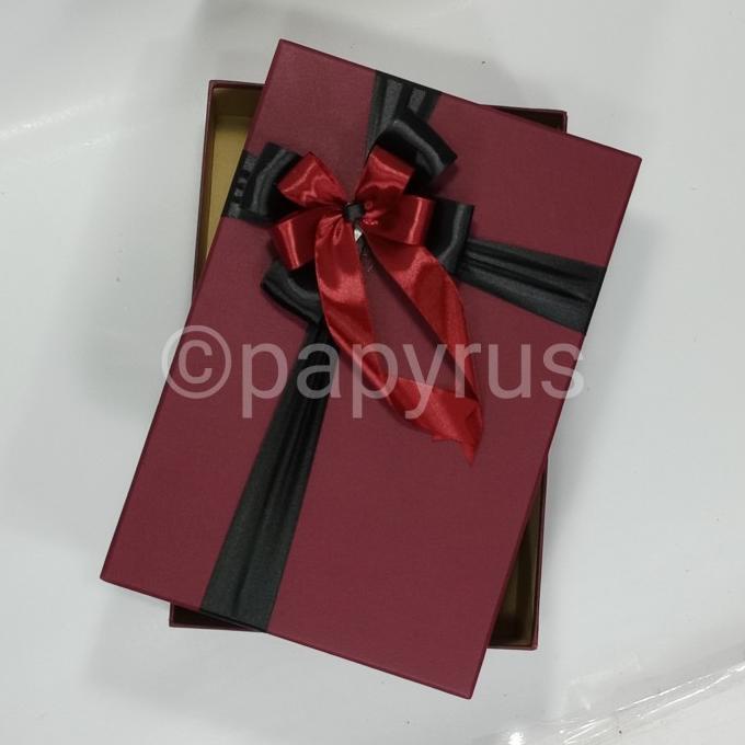 

Best Product!!! Papyrus 20X30 Tinggi 15Cm Kotak Kado Gift Box - Paling Diminati