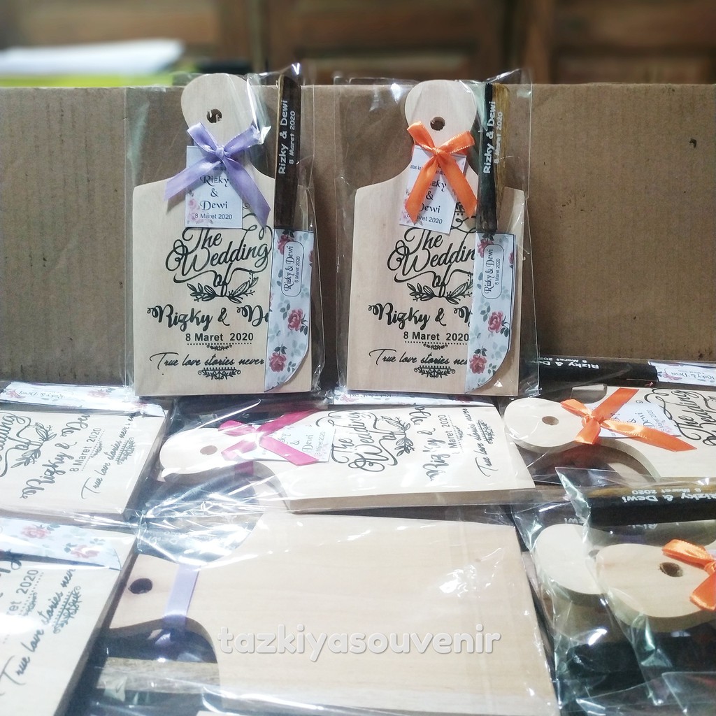 Souvenir Pernikahan Talenan Set Pisau Sablon