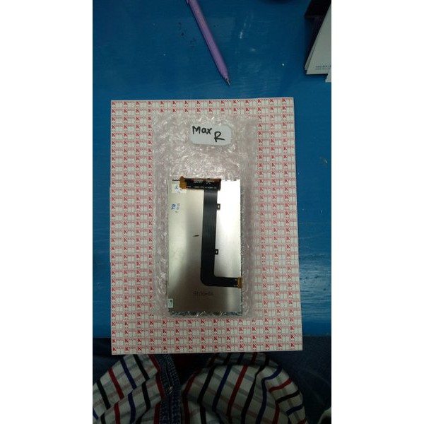 LCD SMARFTREN ANDROMAX R I46D1G