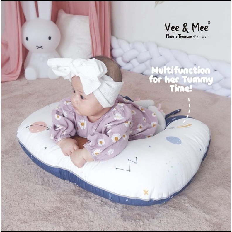 Vee &amp; Mee Nursing Pillow Bantal Menyusui Anti Bakteri + Free Bantal Lengan Astronaut Bear Series  - VMB 2040