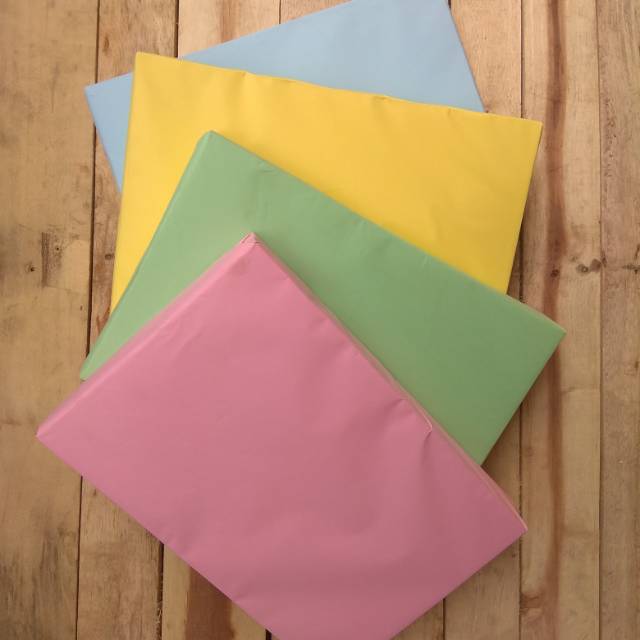 

Kertas HVS warna 60gr F4
