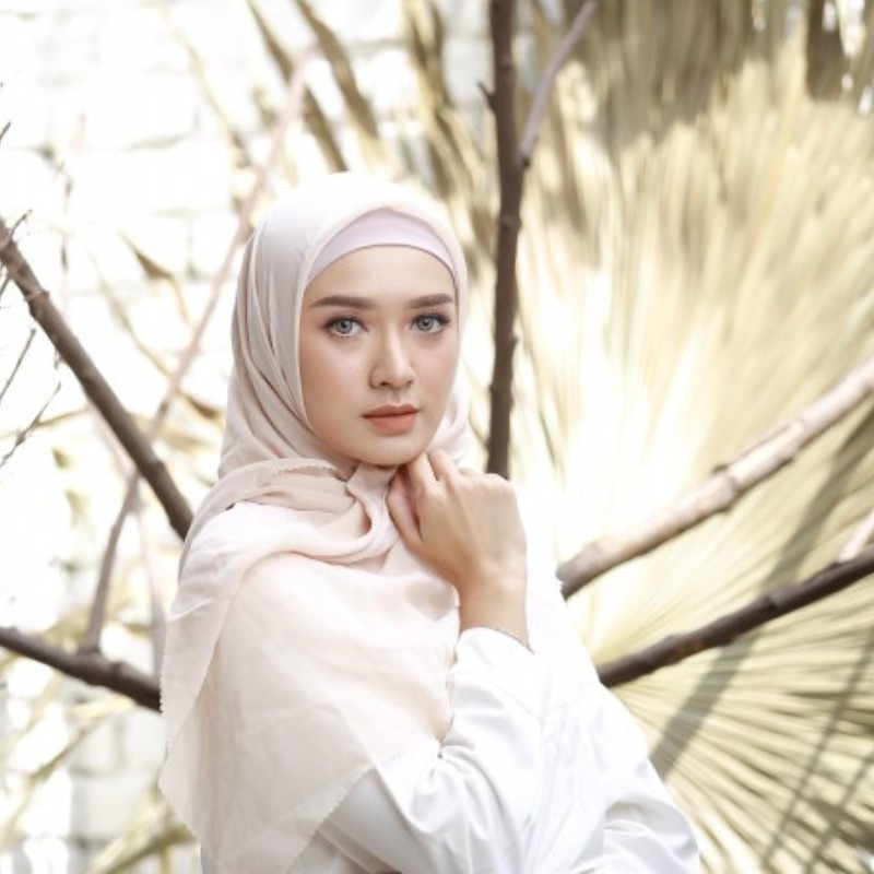 Jilbab Hijab Bella Square Lasercut Segi Empat Premium / Bella Lasercut / Kerudung Segiempat Lasercut