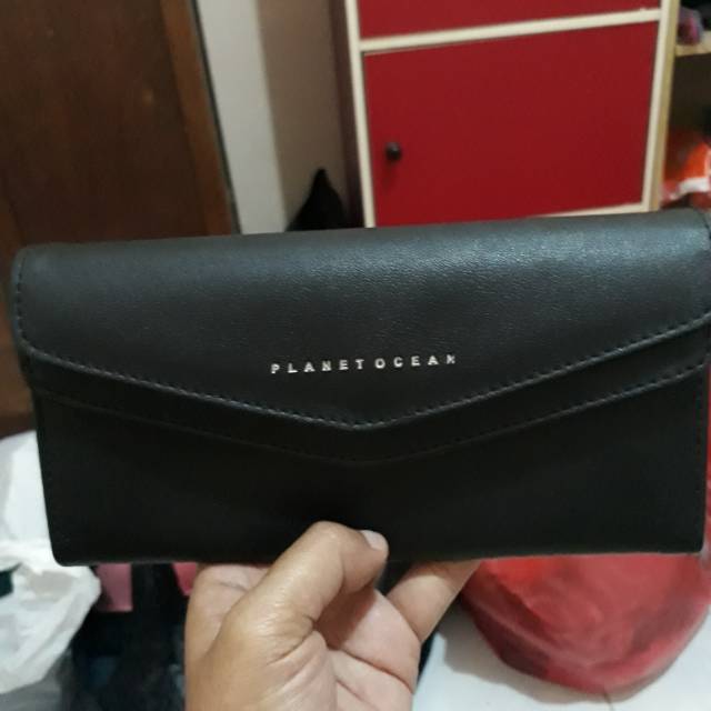 Dompet planet ocean