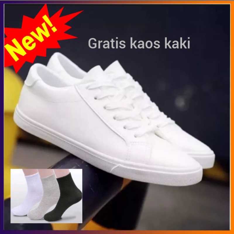 Spatu sneakrs casual full putih gratis kaos kaki sepatu pria dan wanita sepatu kets putih