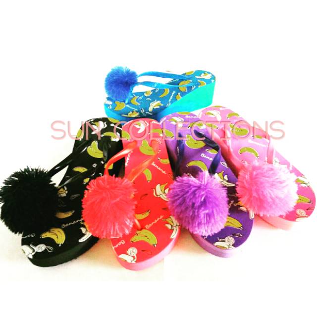 Promo Wedges Wanita Banana Pompom