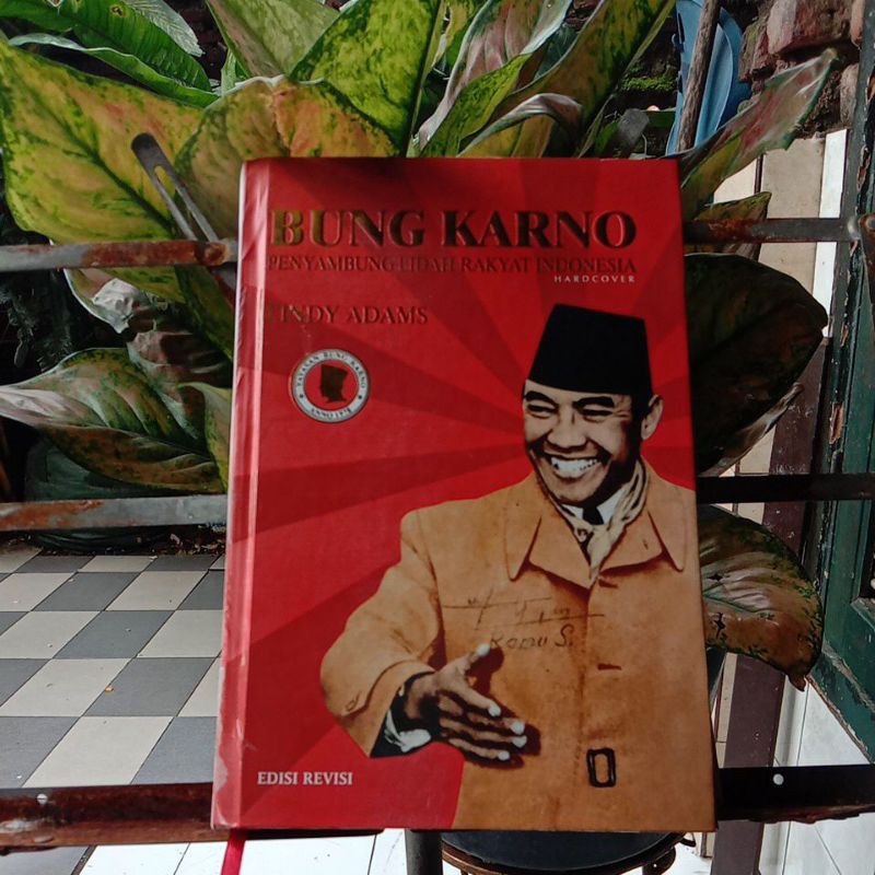 

buku sejarah,BUNG KARNO penyambung lidah rakyat indonesia