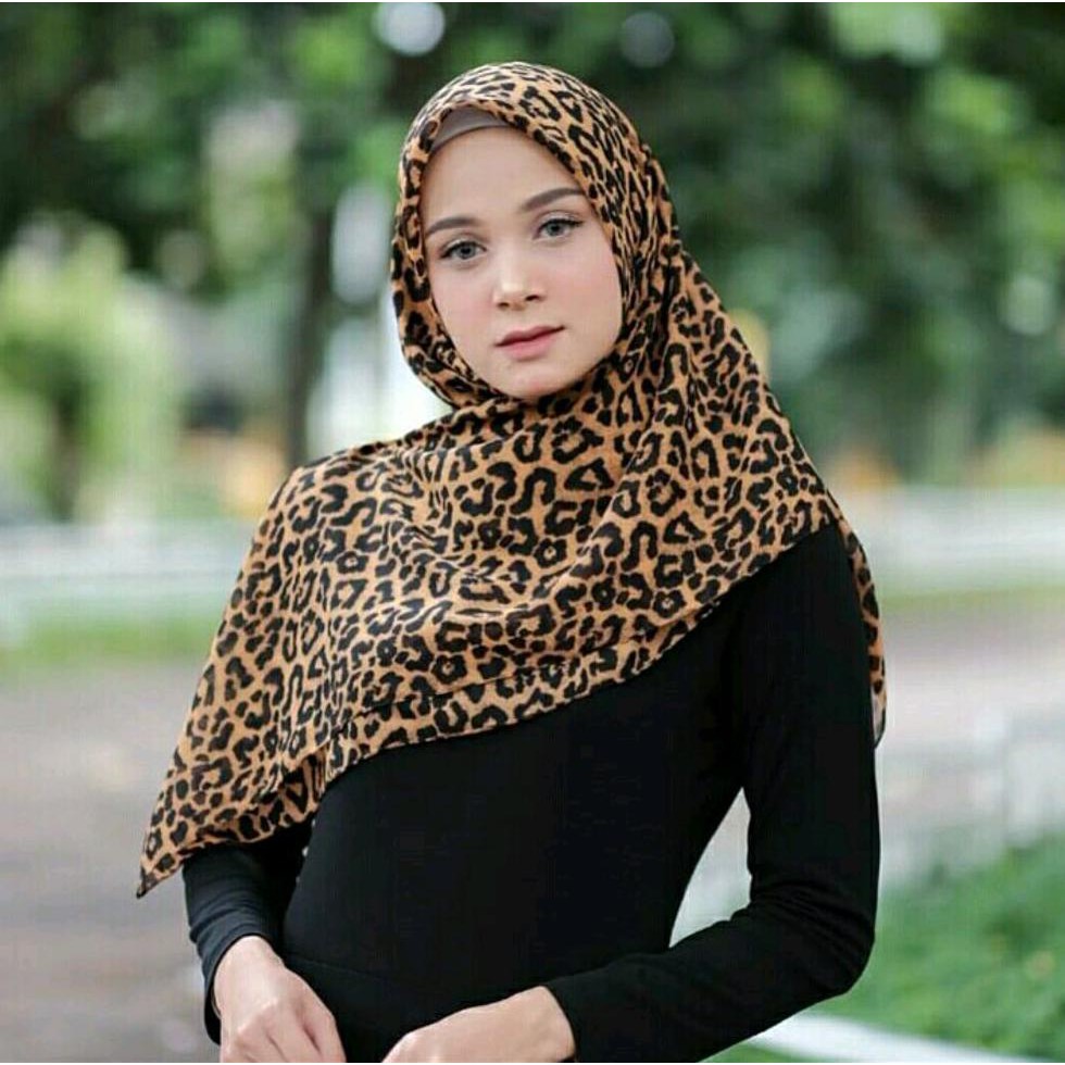 SEGIEMPAT LEOPARD. JILBAB CANTIKA. KERUDUNG SEGI4 MACAN. HIJAB SQUARE